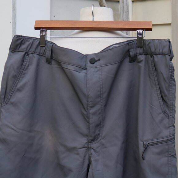 Wrangler Big & Tall Grey Quick Dry Hidden Inside Elastic Waistband Shorts Sz 42 - Picture 2 of 8